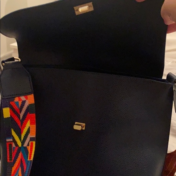 Navy purse with fun strap - Picture 2 of 3